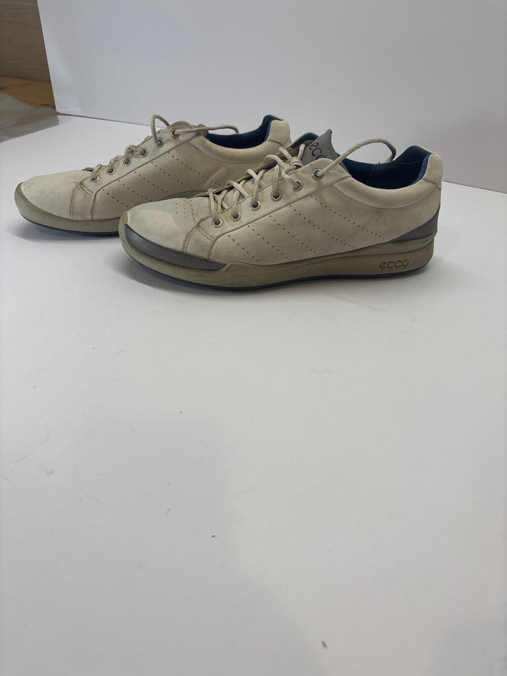 ECCO Men’s US 10-10.5 EU 44 Cream Beige Leather Spikeless Golf Shoes